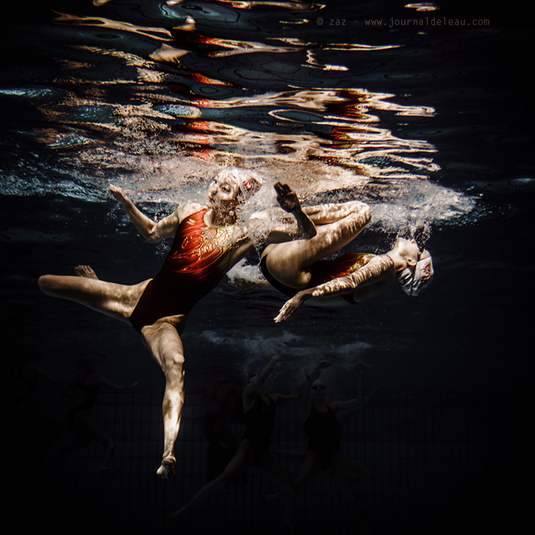 twin sisters tingting jiang wenwen jiang china underwater photography synchronised swimming duet